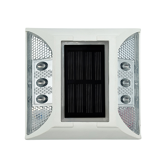 precio de tachas solares